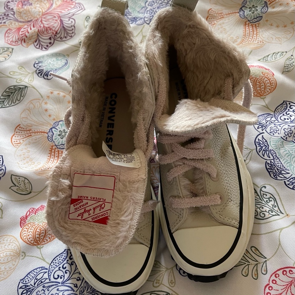 New converse platform Sherpa chuck Taylor All Star Snickers. No box and No tags